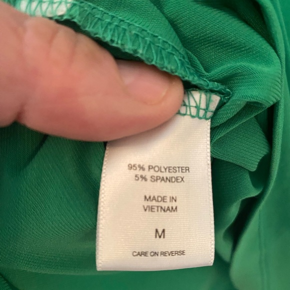 7th Ave NY&Co Women’s Beautiful Green Sleeveless Blouse -Sz Med - Picture 8 of 8